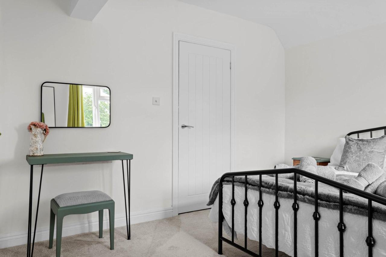 Wheelbarrow Cottage Bengeworth Esterno foto