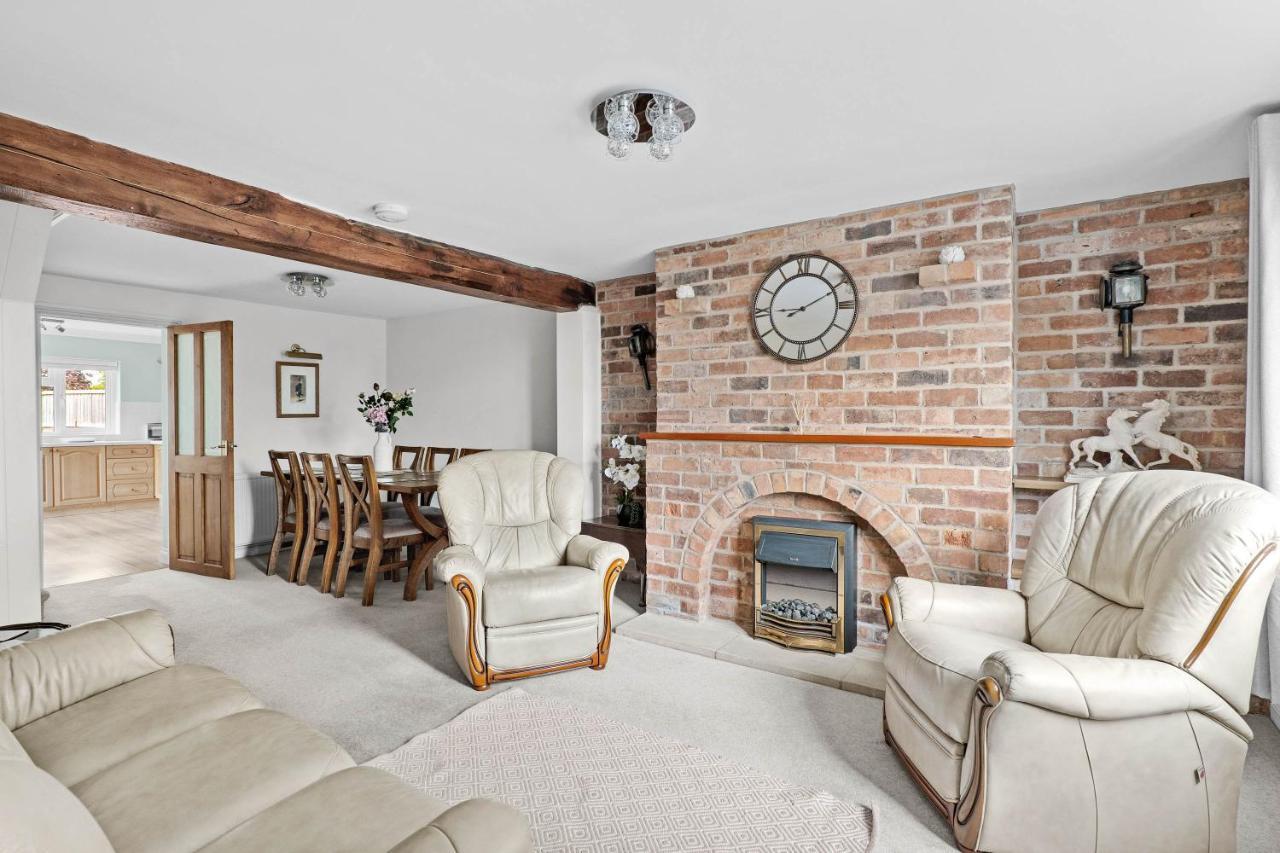 Wheelbarrow Cottage Bengeworth Esterno foto